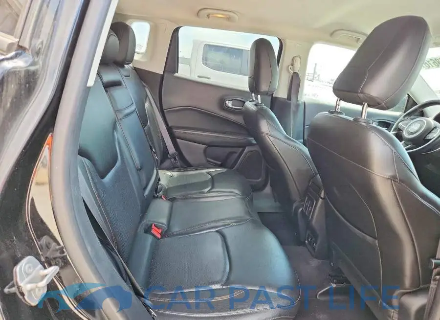 3C4NJDCB4JT341526# 11