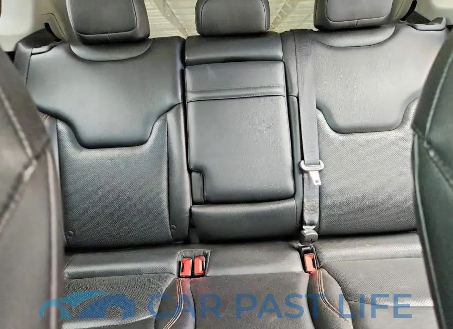 3C4NJDCB4JT341526# 10