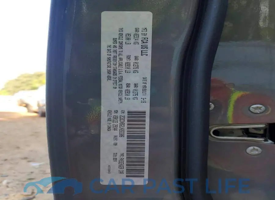 2C3CDXBG2JH263306# 12
