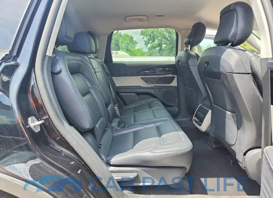 5LMPJ8J40SJ890940# 11