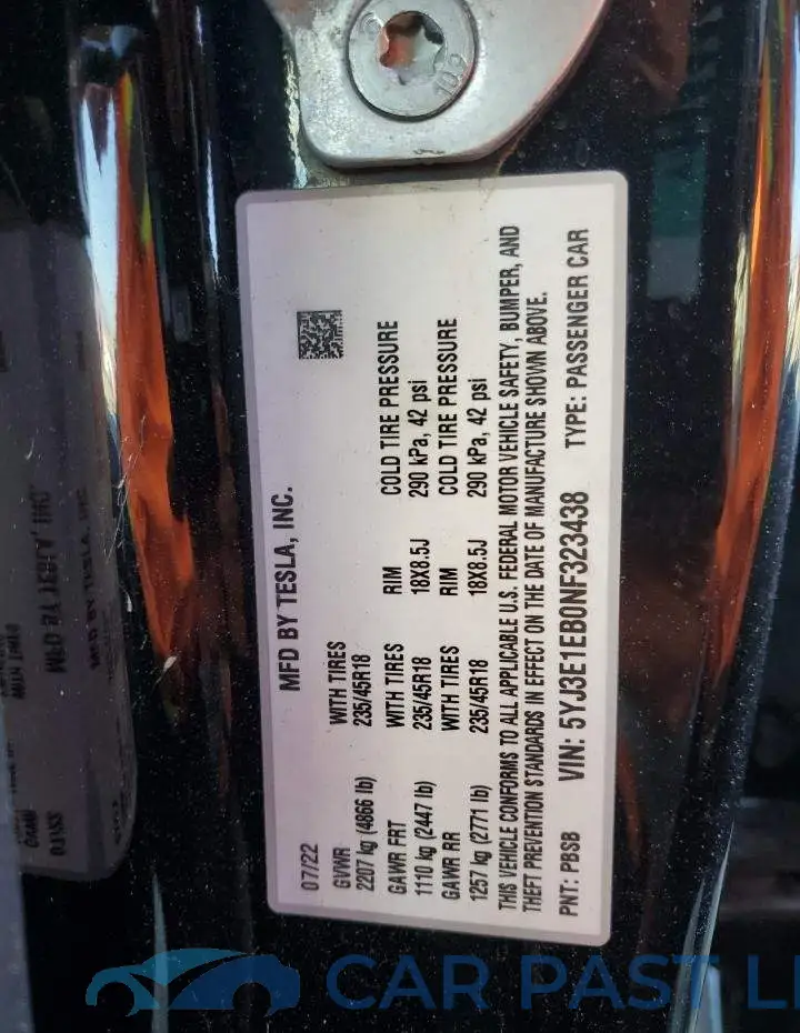 5YJ3E1EB0NF323438# 12