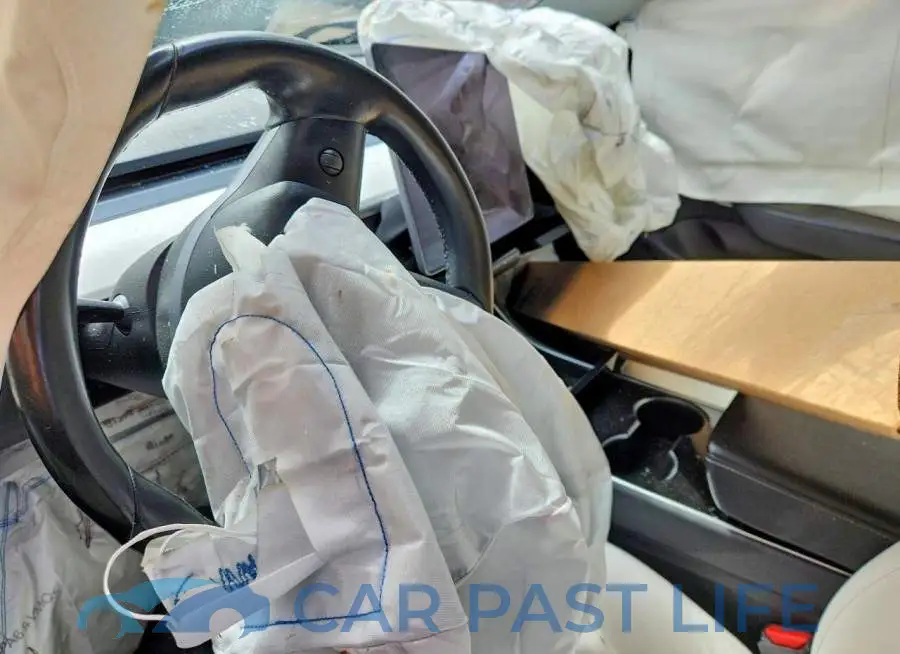 5YJ3E1EB8JF184315# 9