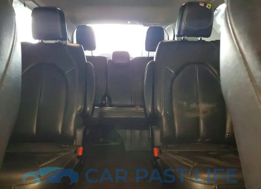 2C4RC1BG9NR195348# 10