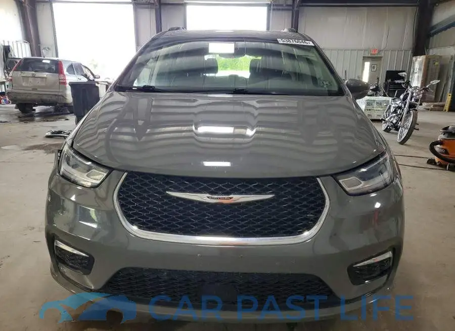 2C4RC1BG9NR195348# 5