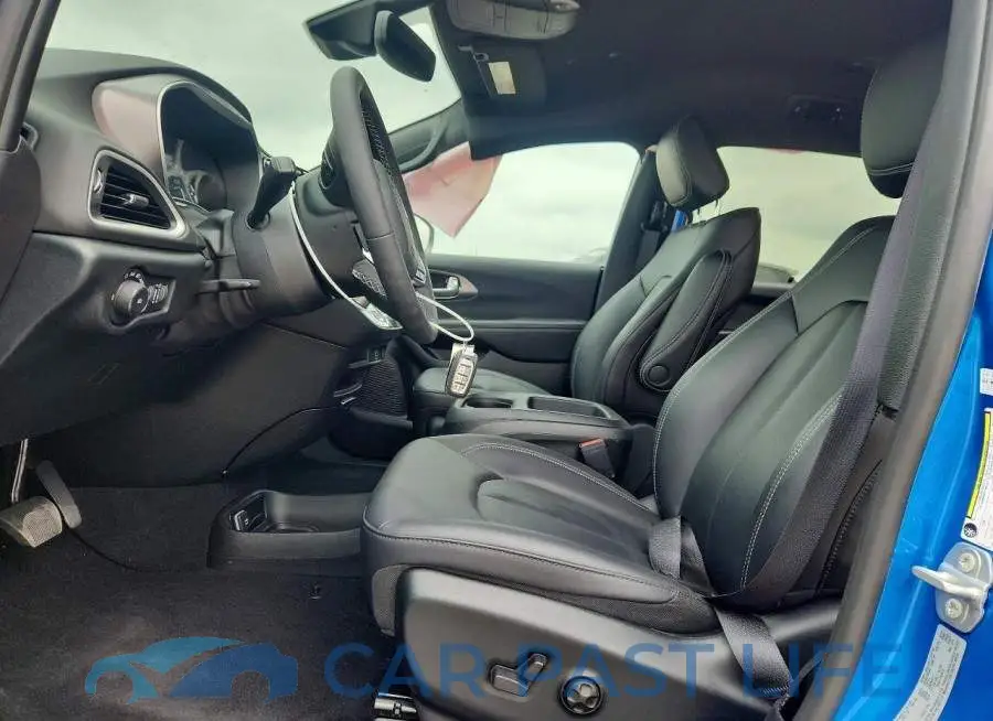 2C4RC1BGXTR201235# 7