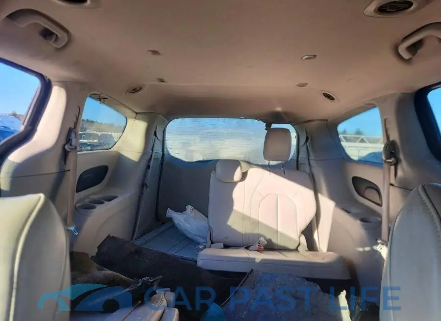 2C4RC1DG4MR520581# 10