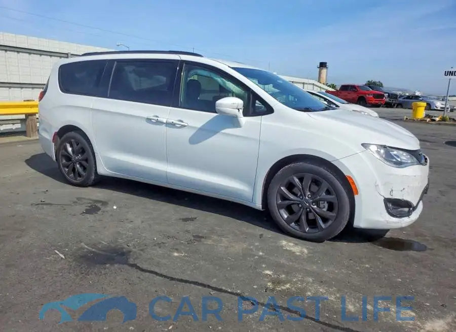 2C4RC1FG7LR192858# 4
