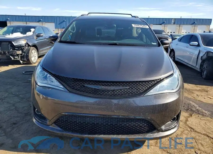 2C4RC1GG2KR678944# 5