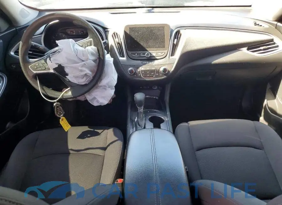 1G1ZD5ST5NF122561# 8
