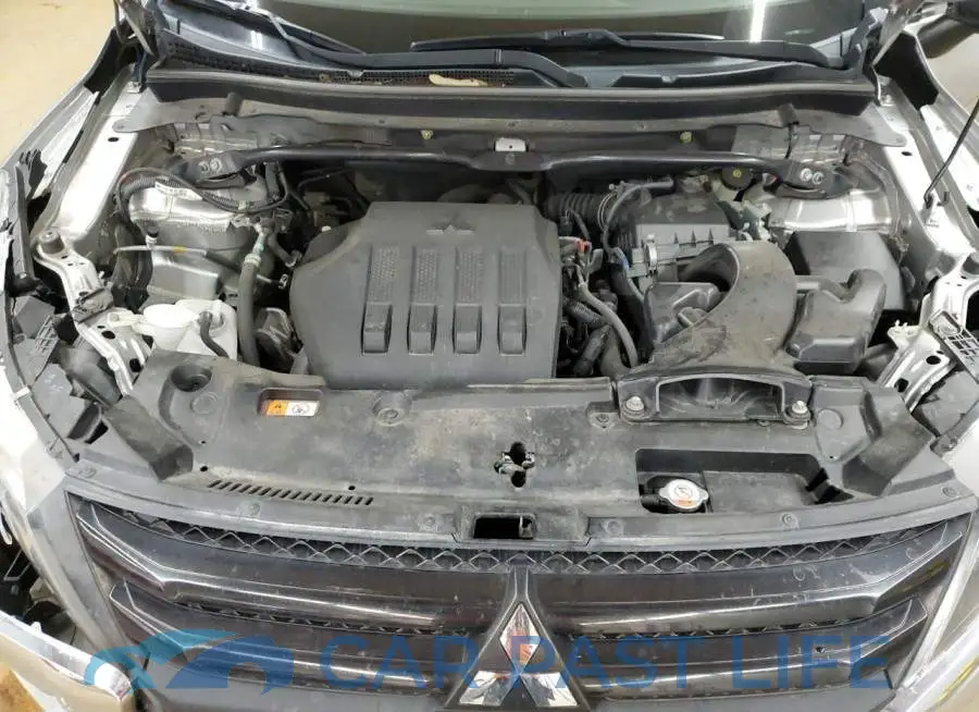 JA4AT4AA8JZ065552# 12