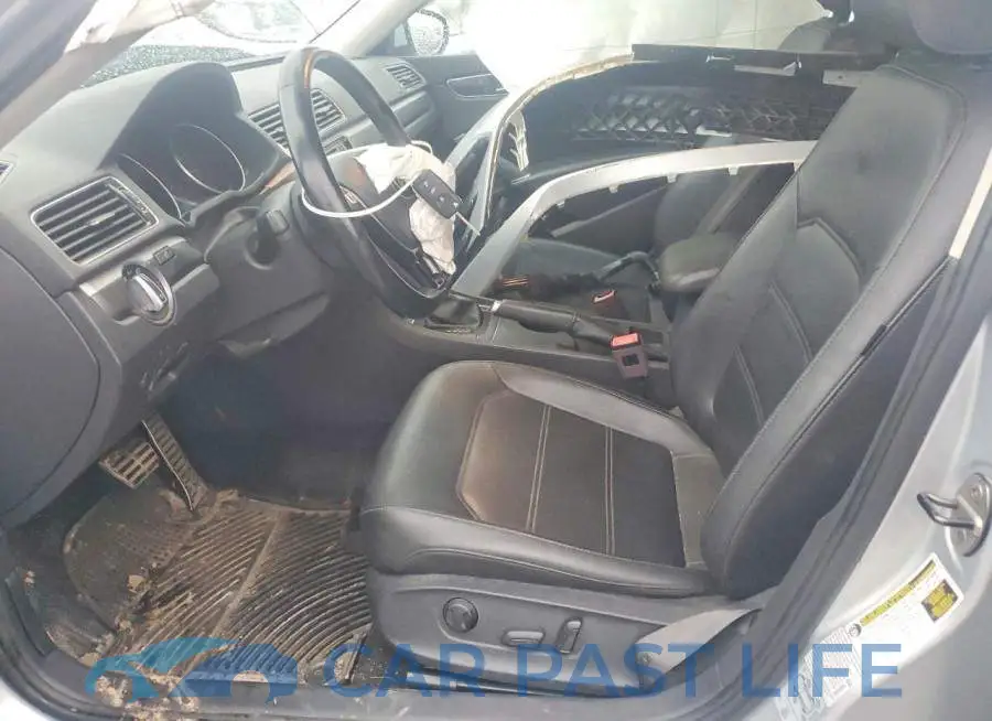 1VWDT7A35HC044092# 7