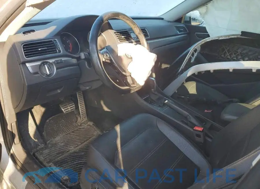 1VWDT7A35HC044092# 8
