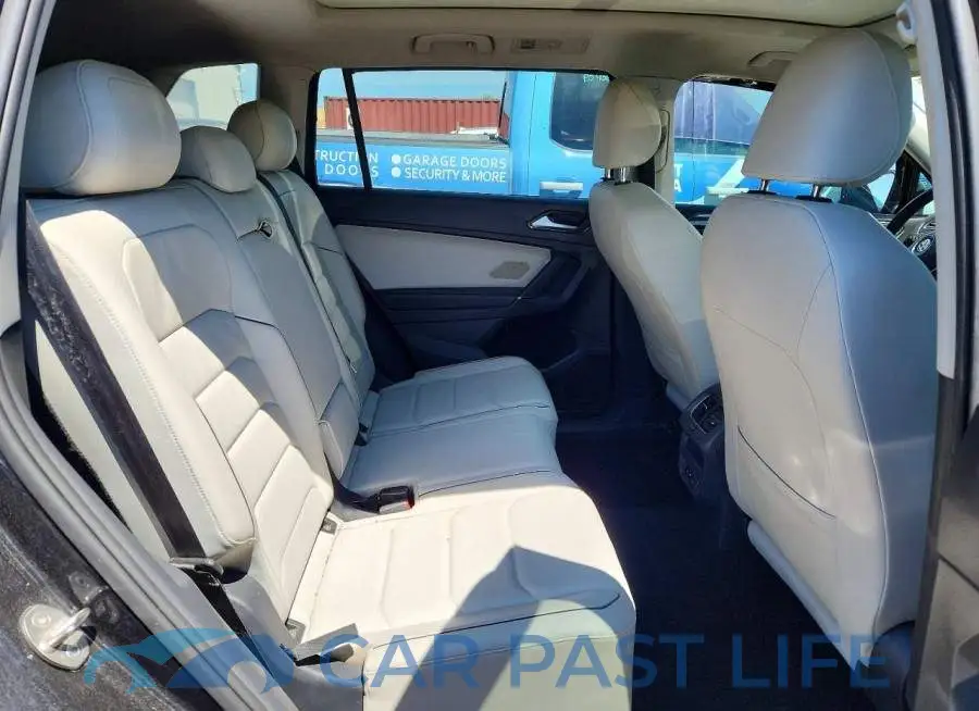 3VV4B7AX2JM100374# 11