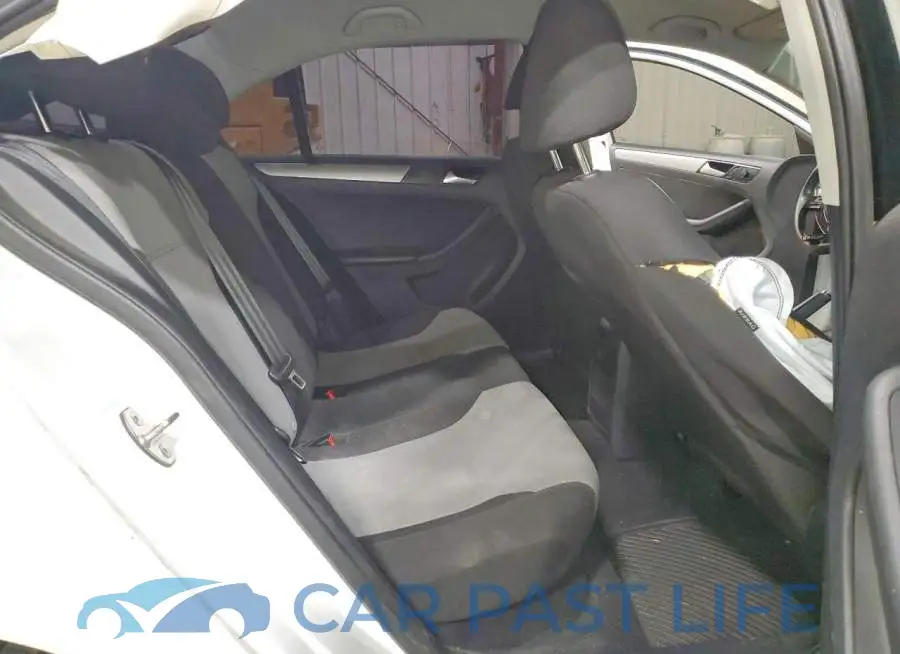 3VW167AJ5HM370854# 10