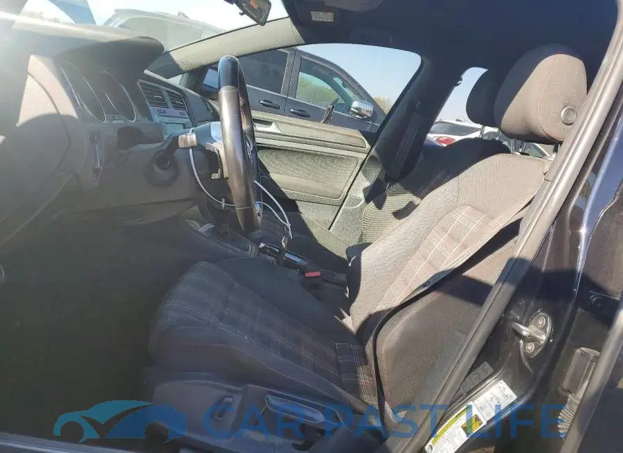 3VW6T7AU8KM018660# 7
