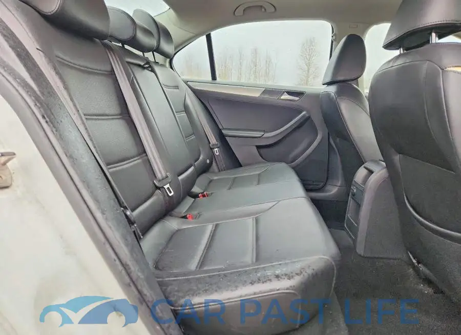 3VWDB7AJ0HM364050# 10