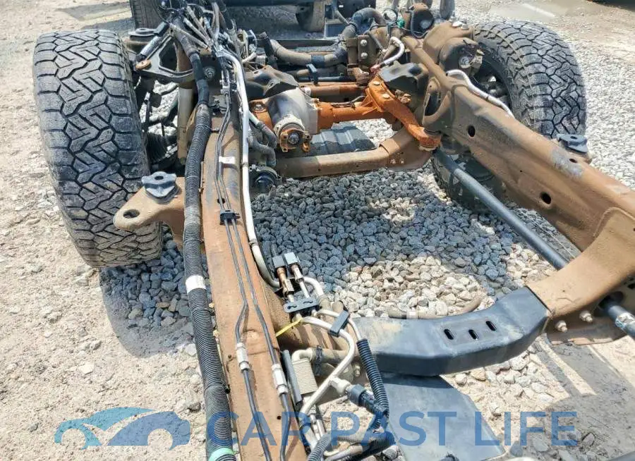 1GT49PEY9NF142737# 8