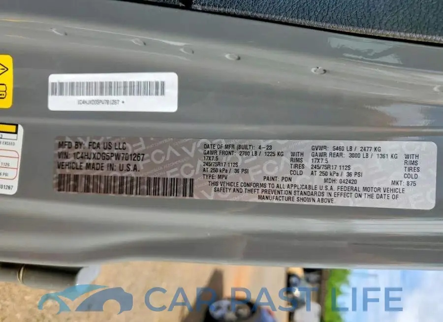 1C4HJXDG5PW701267# 13