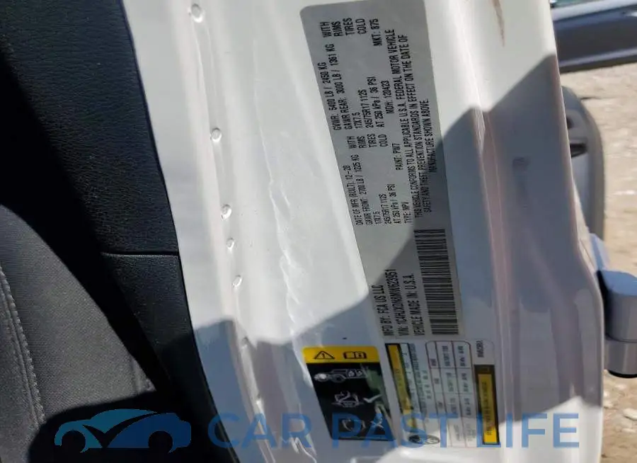1C4HJXDN8MW623951# 12