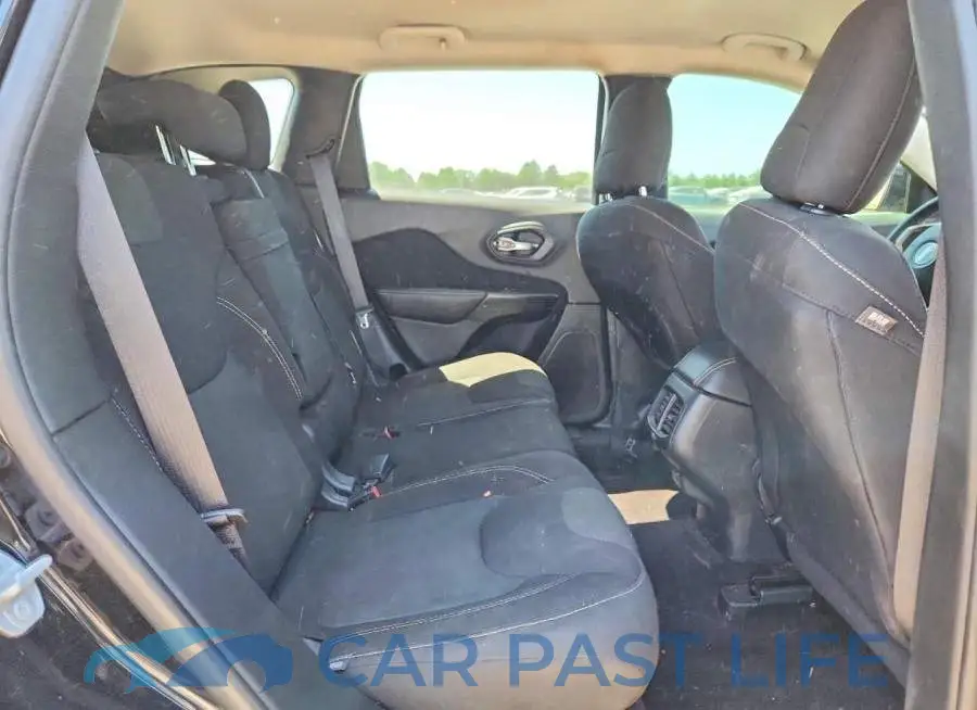 1C4PJLCB5HW540382# 11