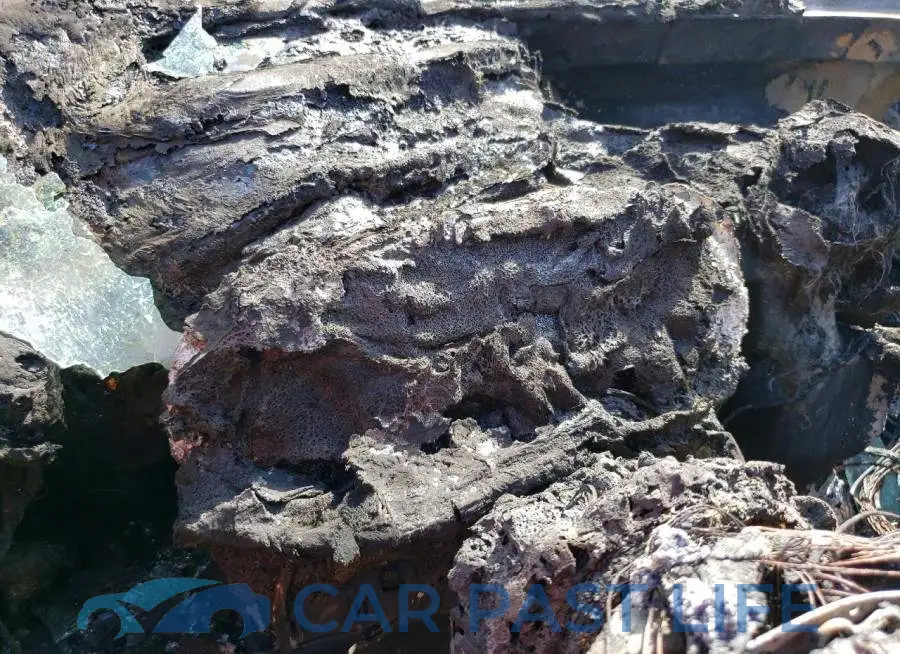 1C4RJEAG9HC740699# 9