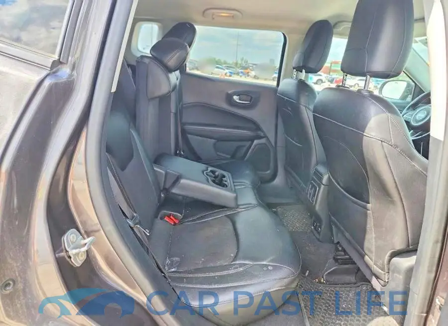 3C4NJCBB1JT165949# 11