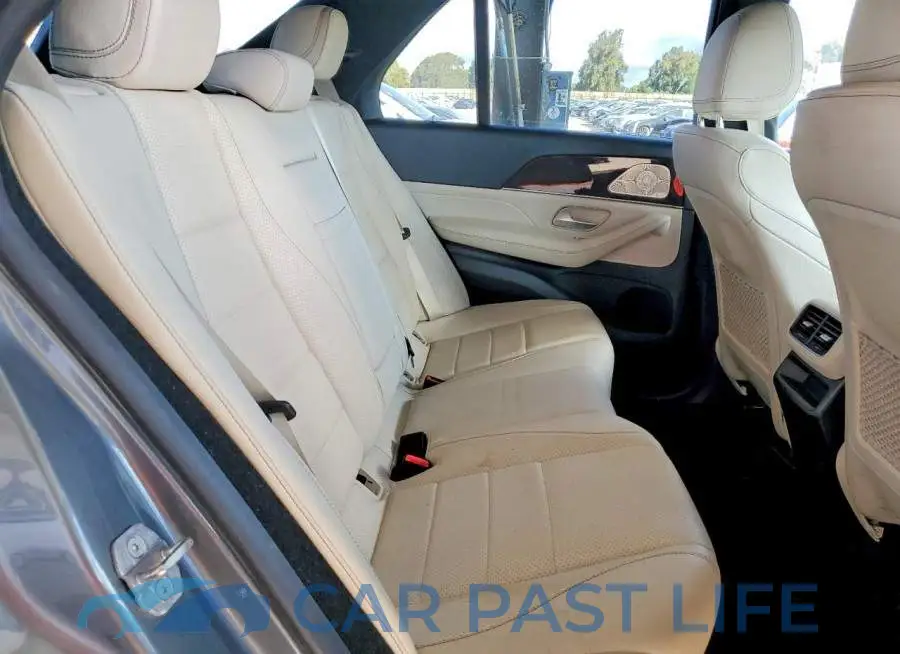 4JGFB4JB1MA329961# 10
