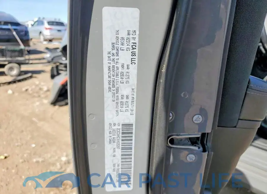 2C3CDXHG1KH535207# 12