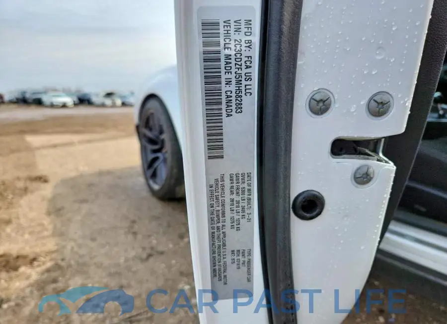 2C3CDZFJ5MH582883# 12