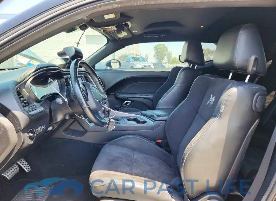 2C3CDZFJ8LH104388# 7