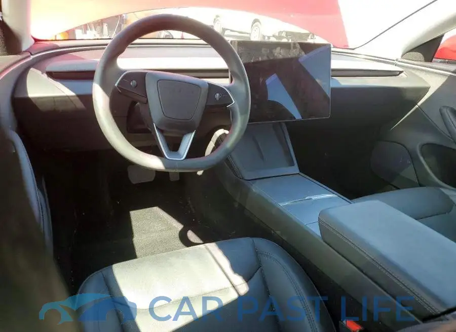 5YJ3E1EAXSF920888# 8