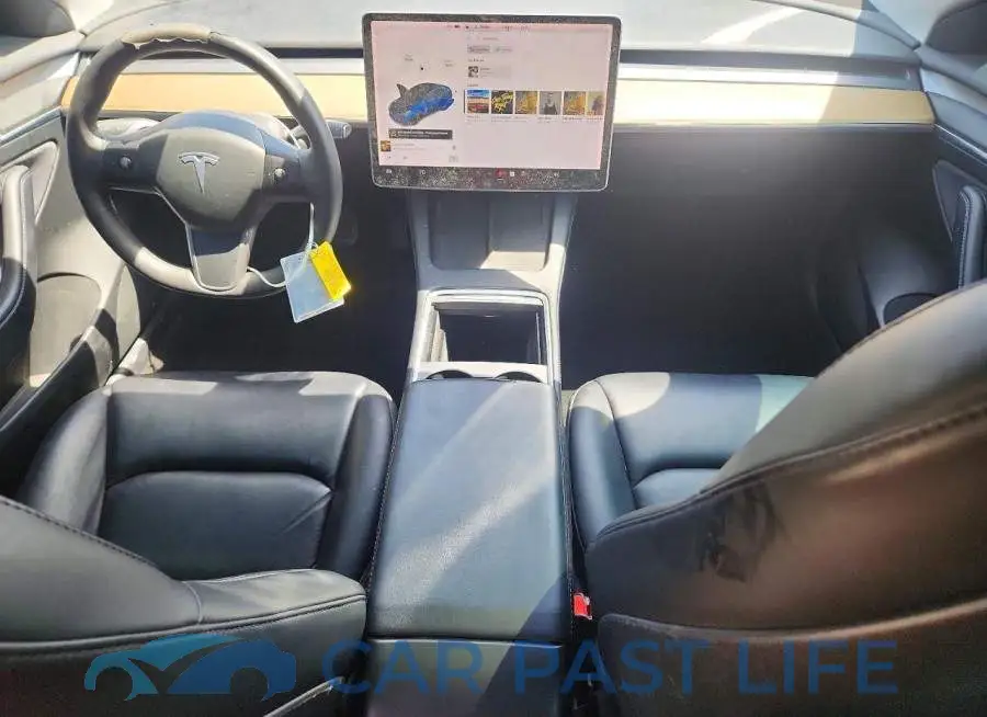 5YJ3E1EB1MF979856# 8