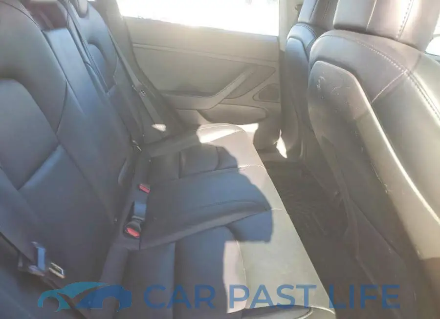 5YJ3E1EB5JF182747# 10