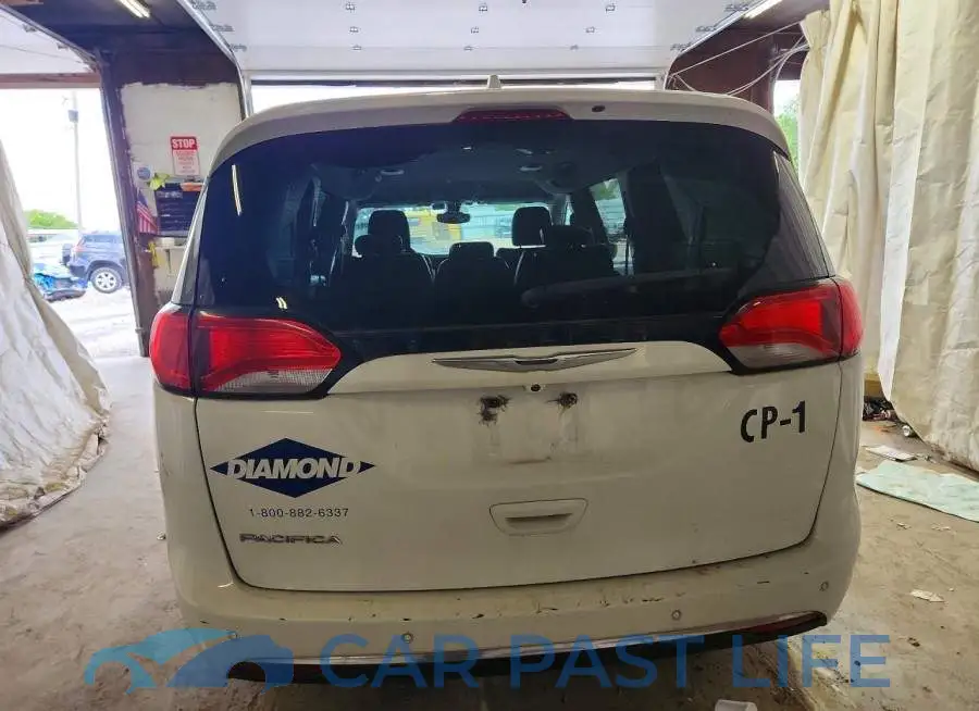 2C4RC1BG6HR820499# 6