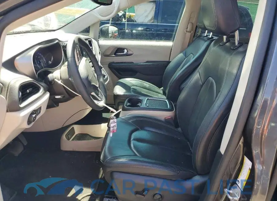 2C4RC1BG8NR138297# 7