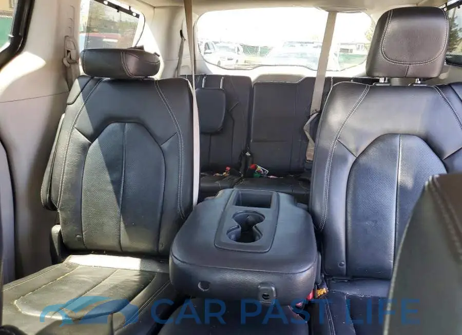 2C4RC1BG8NR138297# 10