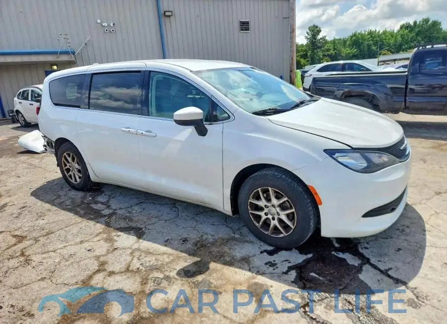 2C4RC1DG5JR148633# 4