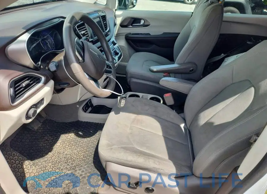 2C4RC1DG5JR148633# 7