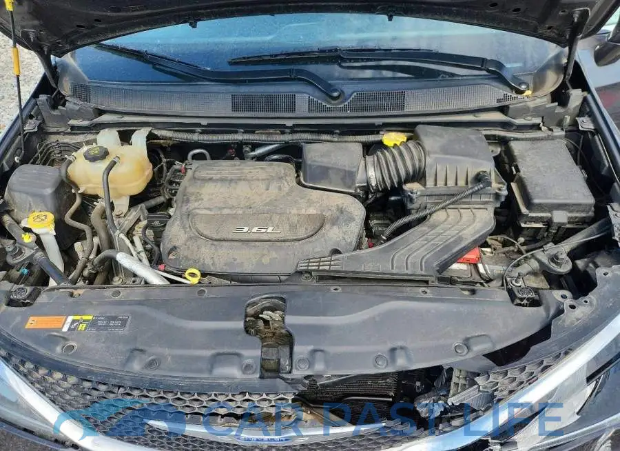 2C4RC1FG7JR174499# 12