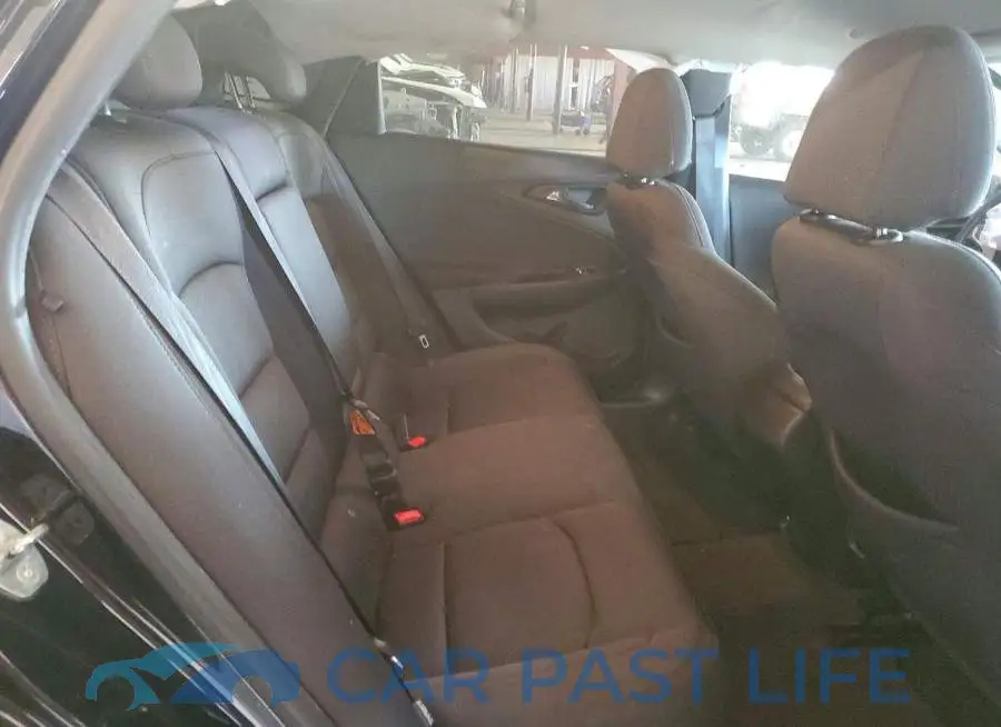 1G1ZB5ST4JF189295# 10