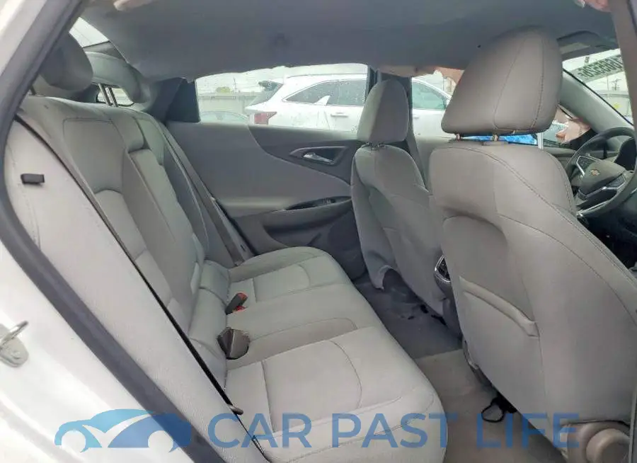 1G1ZD5ST4RF126686# 10