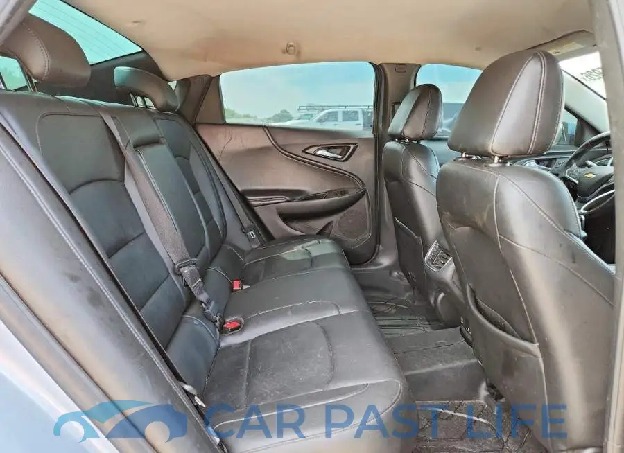 1G1ZD5ST8JF231929# 10