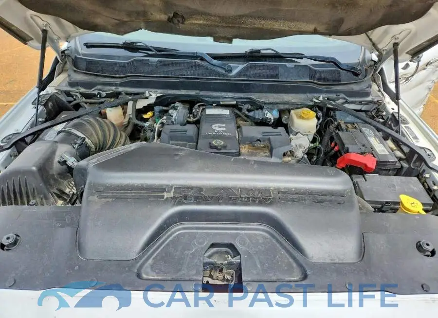 3C6UR5FL8KG635124# 11
