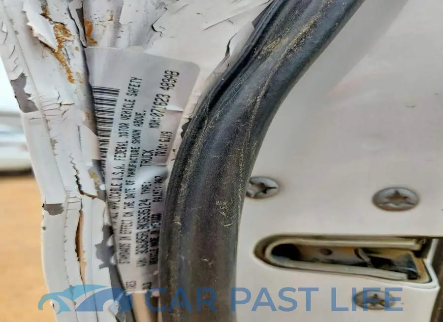 3C6UR5FL8KG635124# 12