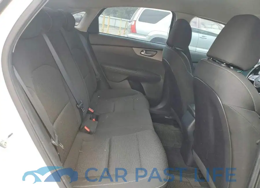 3KPF24AD4LE183699# 10