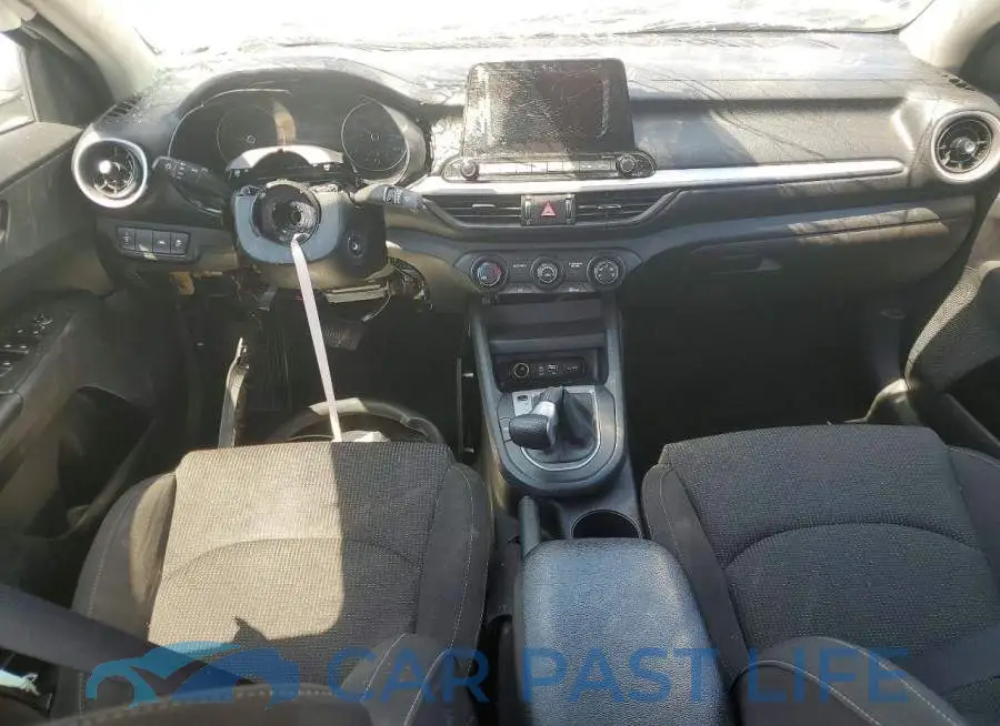 3KPF24AD6ME305819# 8