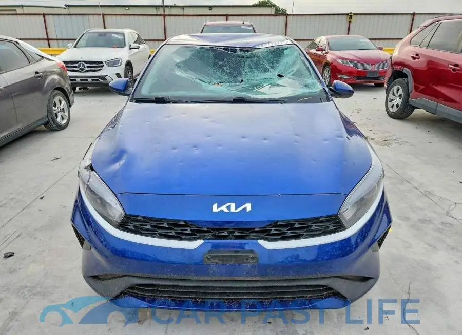 3KPF24AD9RE795616# 5