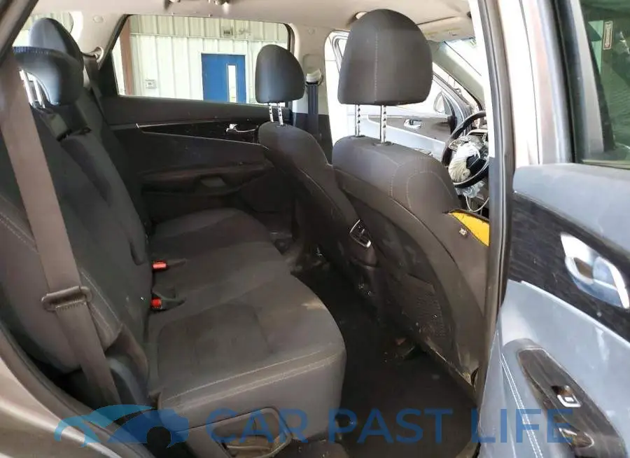 5XYPG4A30KG458175# 11