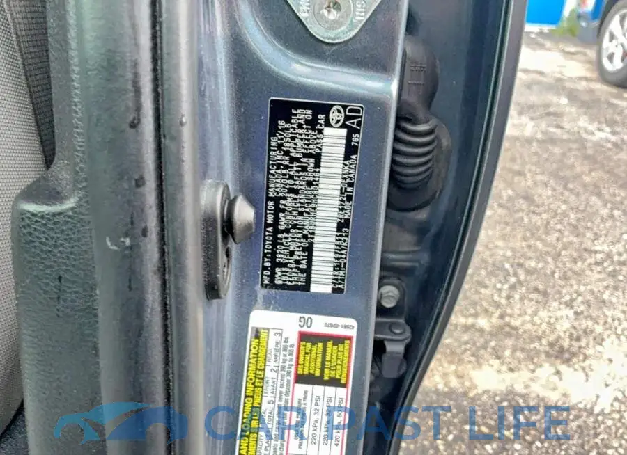 2T1BURHE9HC801464# 10