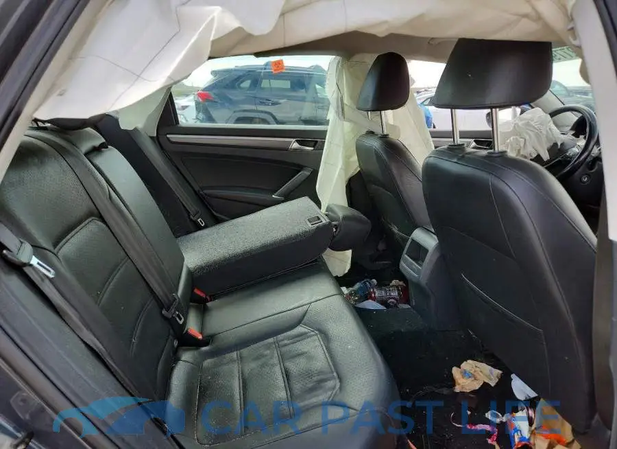 1VWDT7A38HC026086# 10